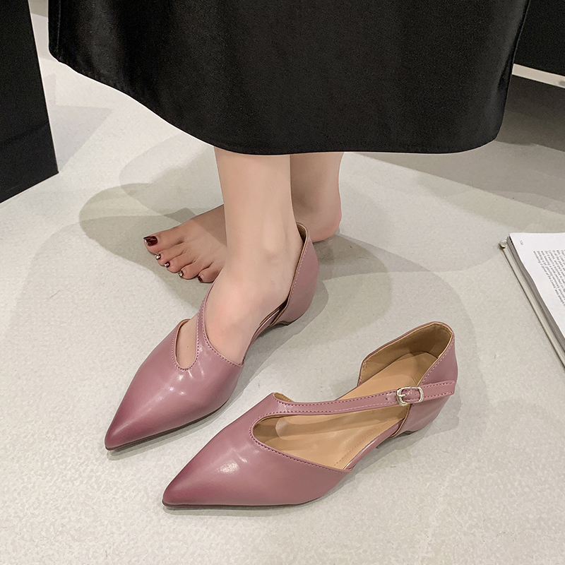 รองเท้าส้นเตี้ยแบบเปิดส้นสไตล์ - Pump Heel Block บทวิจารณ์และราคา